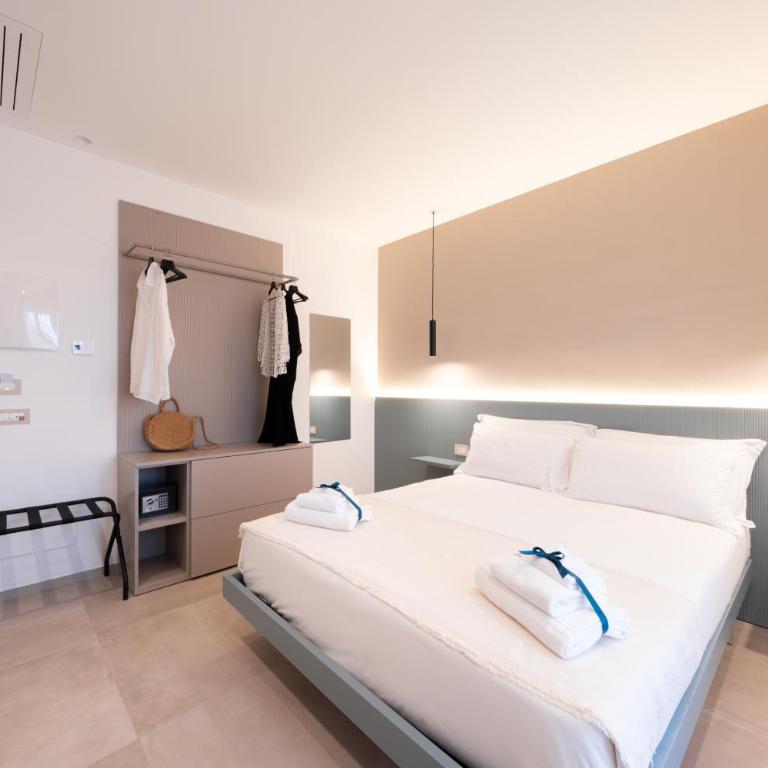 Eleia Domos - Aurea Rooms - Camera Matrimoniale Deluxe con Balcone - 9