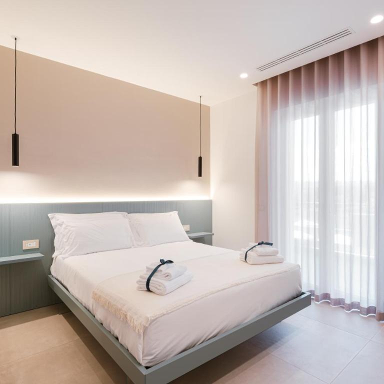 Eleia Domos - Aurea Rooms - Camera Matrimoniale Deluxe con Balcone - 8