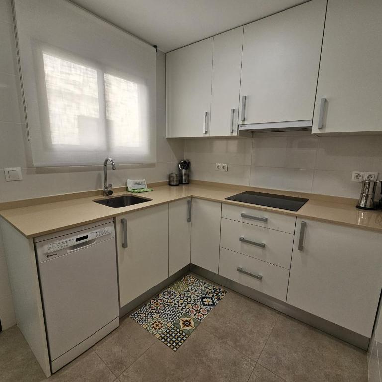 Apartamento La Marina San Pedro IF Benidorm - Three-Bedroom Apartment - 4