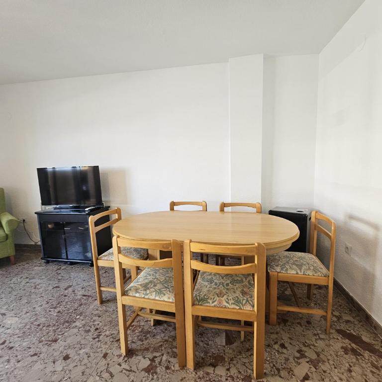 Apartamento La Marina San Pedro IF Benidorm - Three-Bedroom Apartment - 10
