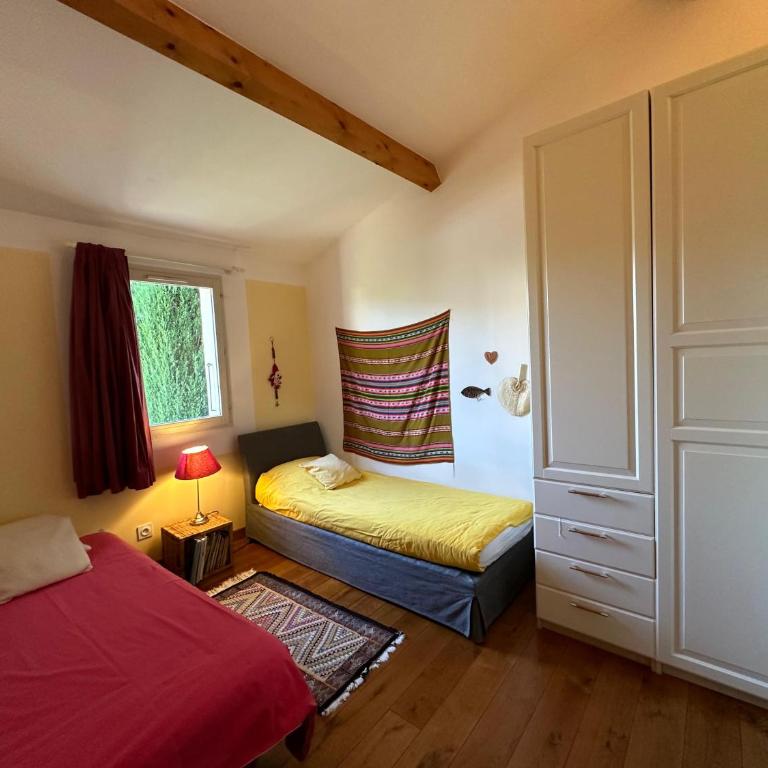 La Maison du Petit Hérisson de 170 m2 avec jardin parking accueil de 6 personnes barbecue - Casa con 3 Camere da Letto - 25