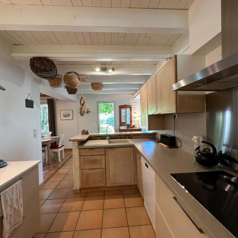 La Maison du Petit Hérisson de 170 m2 avec jardin parking accueil de 6 personnes barbecue - Casa con 3 Camere da Letto - 11