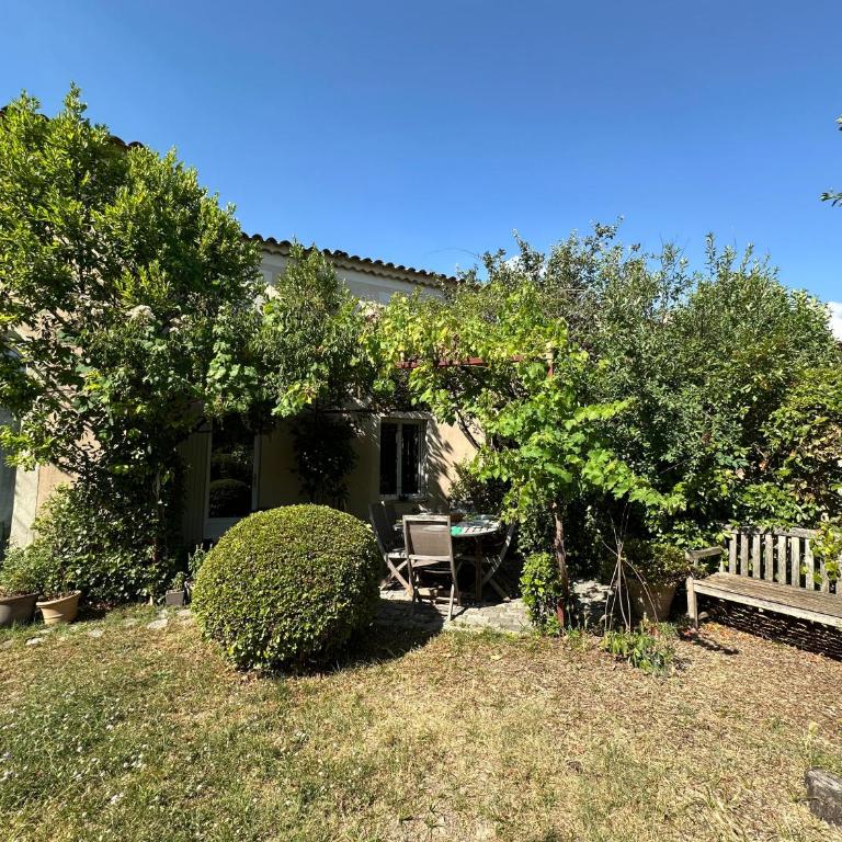 La Maison du Petit Hérisson de 170 m2 avec jardin parking accueil de 6 personnes barbecue - Casa con 3 Camere da Letto - 27