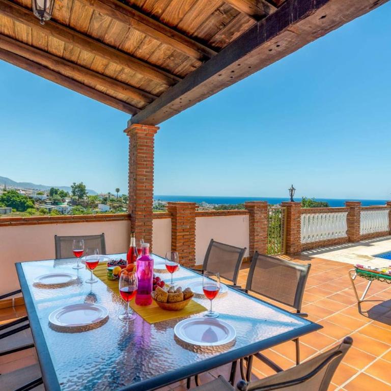 Villa Tres Olivos by Villa Plus - Villa - 3