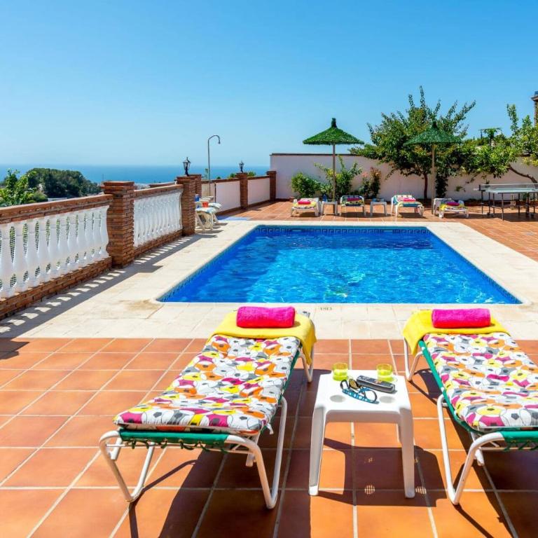 Villa Tres Olivos by Villa Plus - Villa - 12