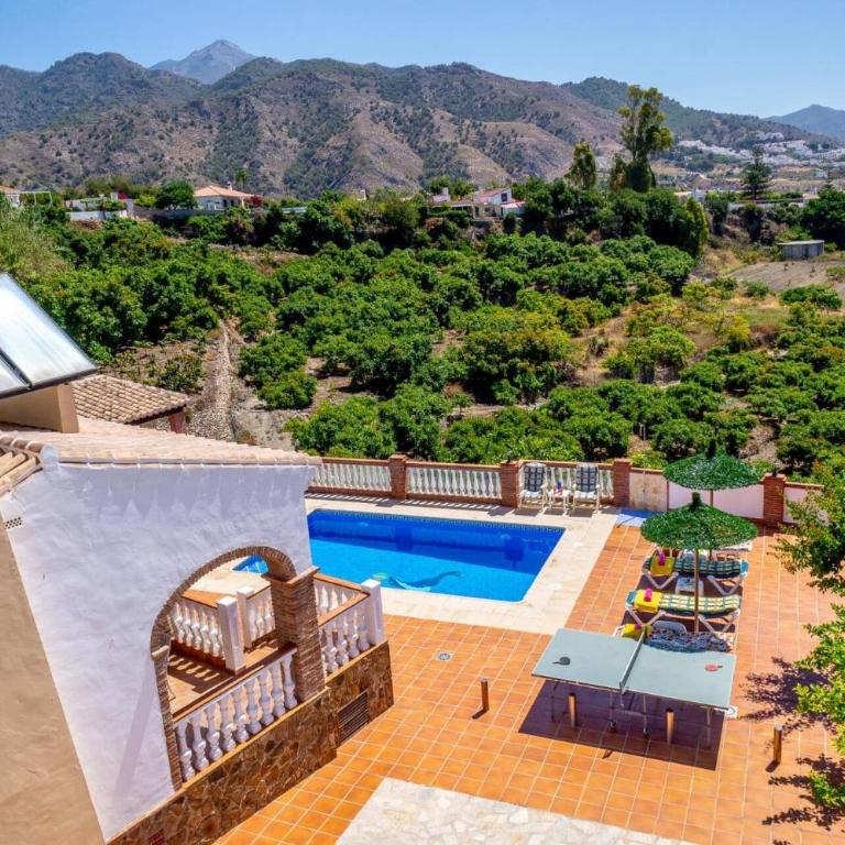 Villa Tres Olivos by Villa Plus - Villa - 20