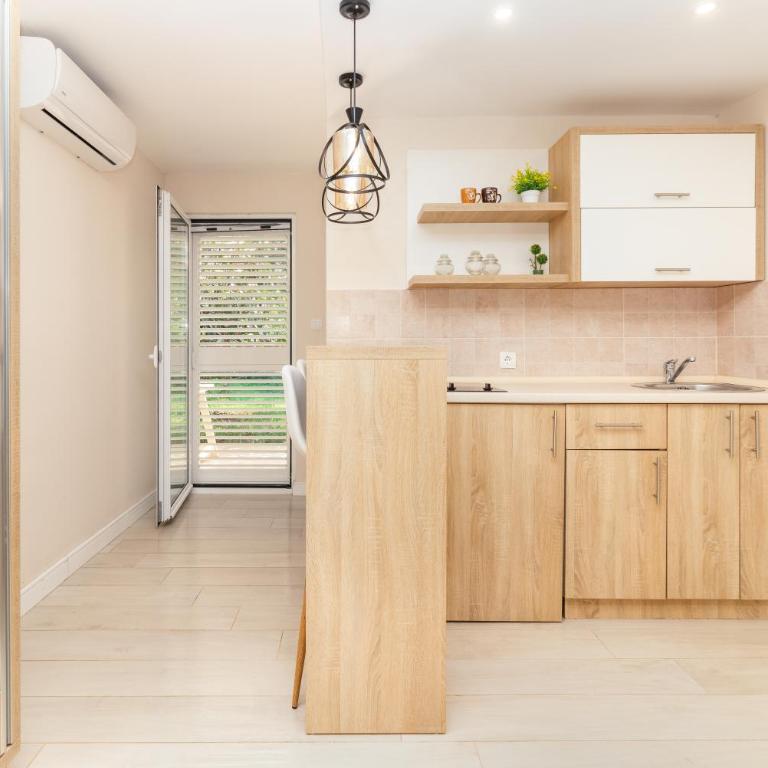 Apartments Ada Bojana - Family Studio - 3