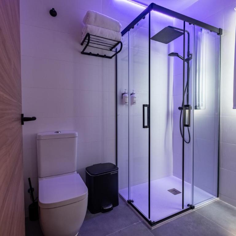 White Coast Suites - Deluxe Double Room with Castle View - 6