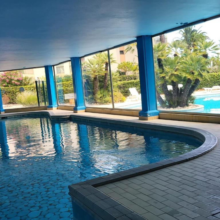 Superbe appartement plage du Midi 2 piscines 325L - Apartment mit 2 Schlafzimmern, Terrasse und Meerblick - 12