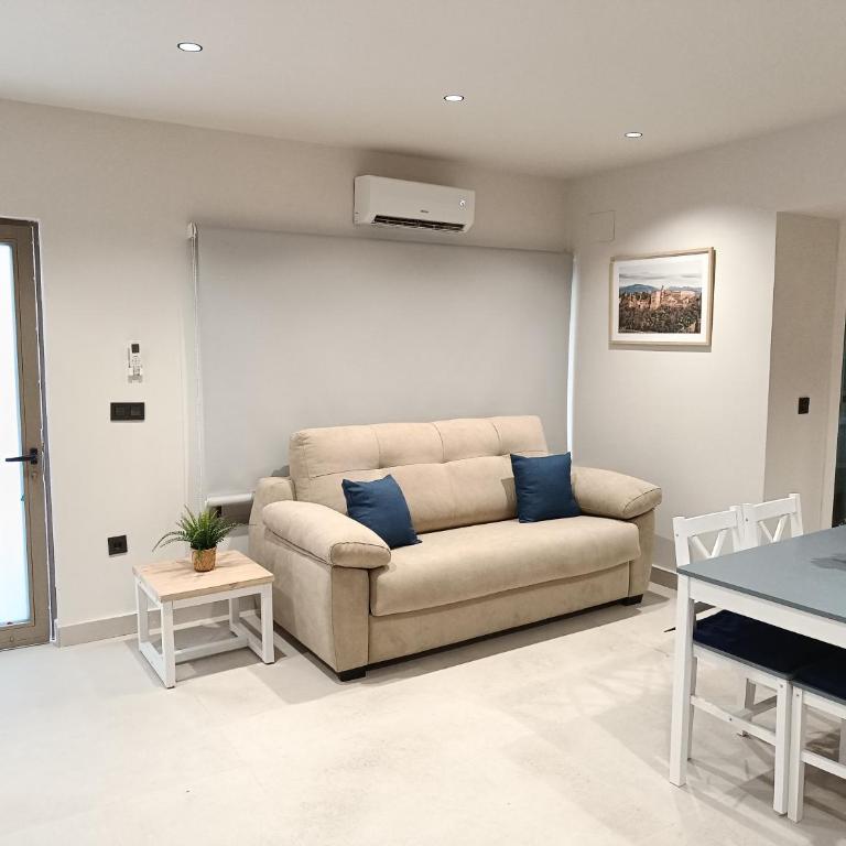 Apartamentos San Lázaro - Two-Bedroom Apartment - 22