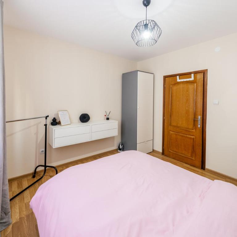 Quince - One-Bedroom Apartment - 18