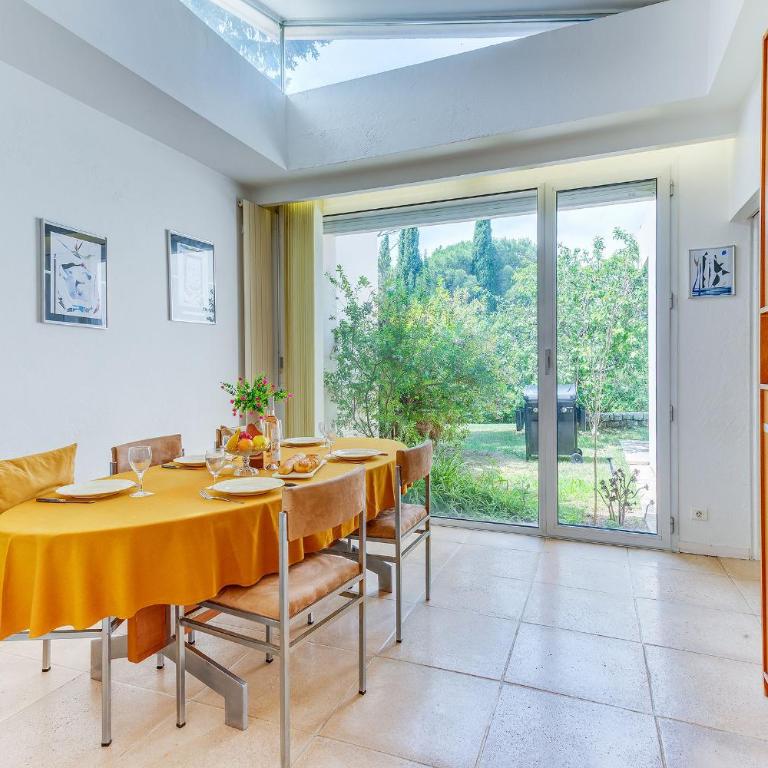 VILLA DYONIS VI4439 by Riviera Holiday Homes - Villa avec Piscine Privée - 11