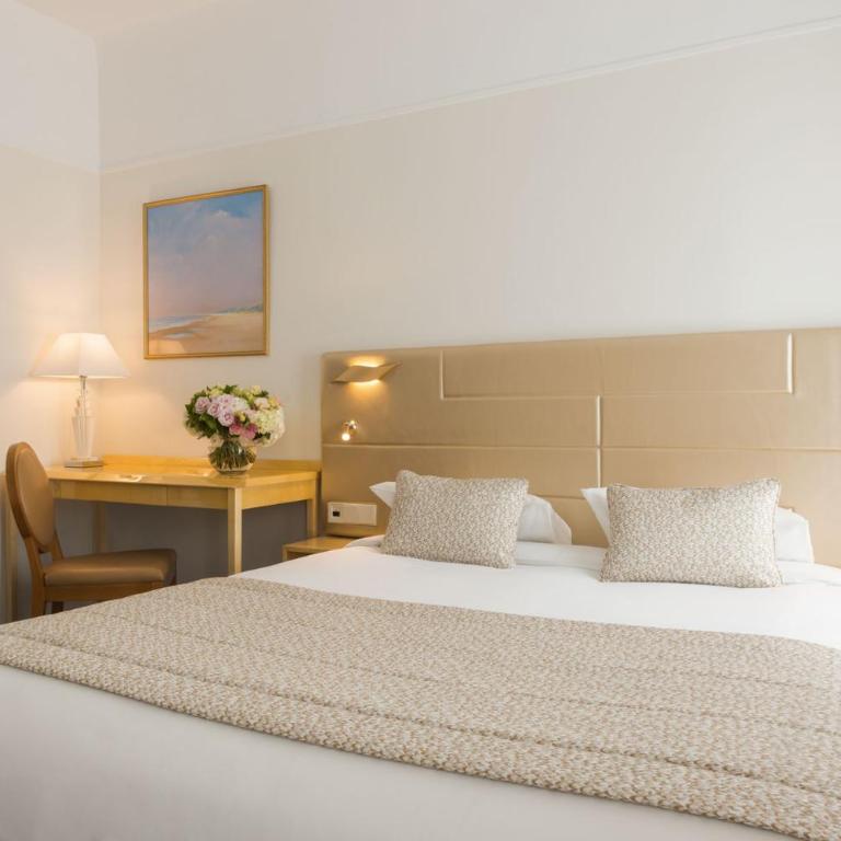 Atlantic Hotel - Chambre Standard Lit Queen-Size - 4