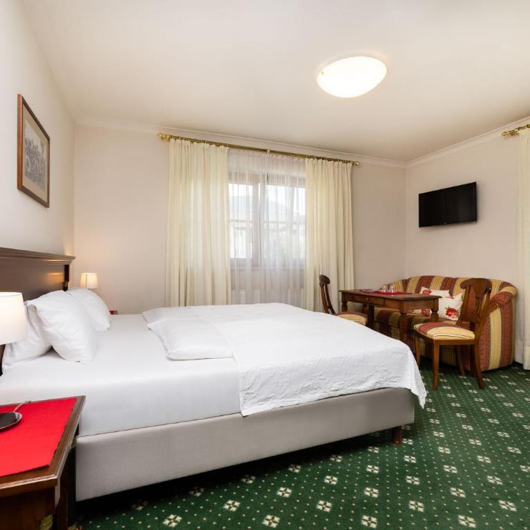 Pension Kreuzer - Double Room with Balcony - 4