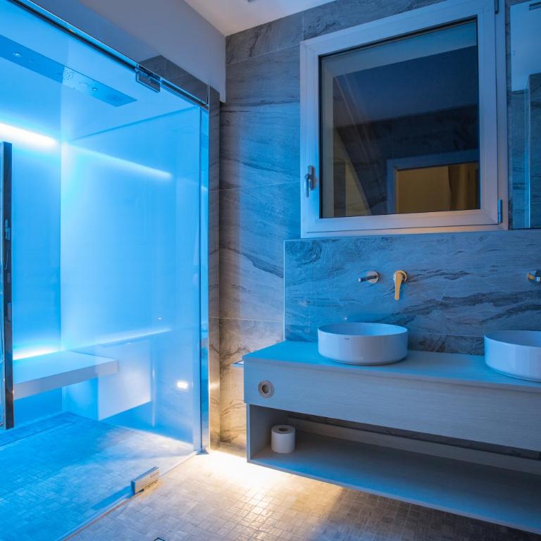 Hotel Savini - Suite Queen con Vista Mare - 2
