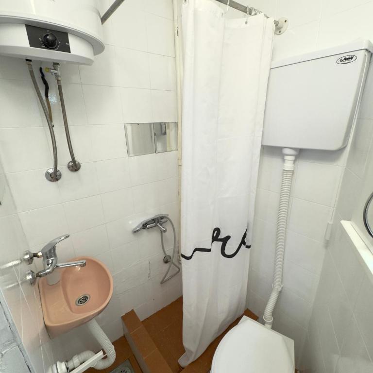 Tiny apartment - One-Bedroom Apartment - 26