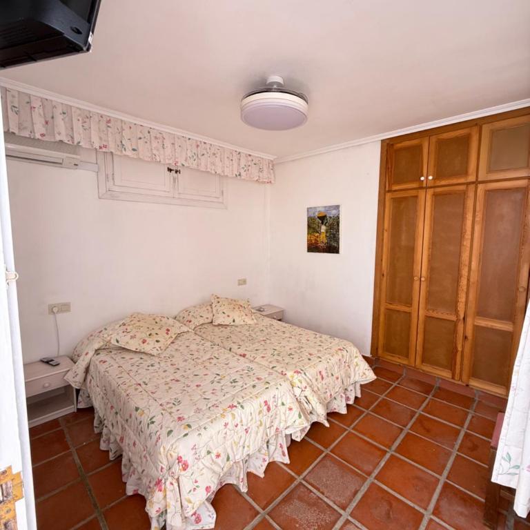 Villas PdZulueta - Double Room with Private Bathroom - 1