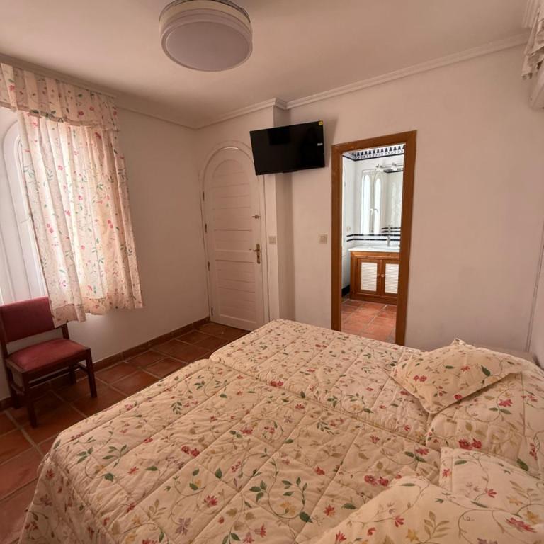 Villas PdZulueta - Double Room with Private Bathroom - 11