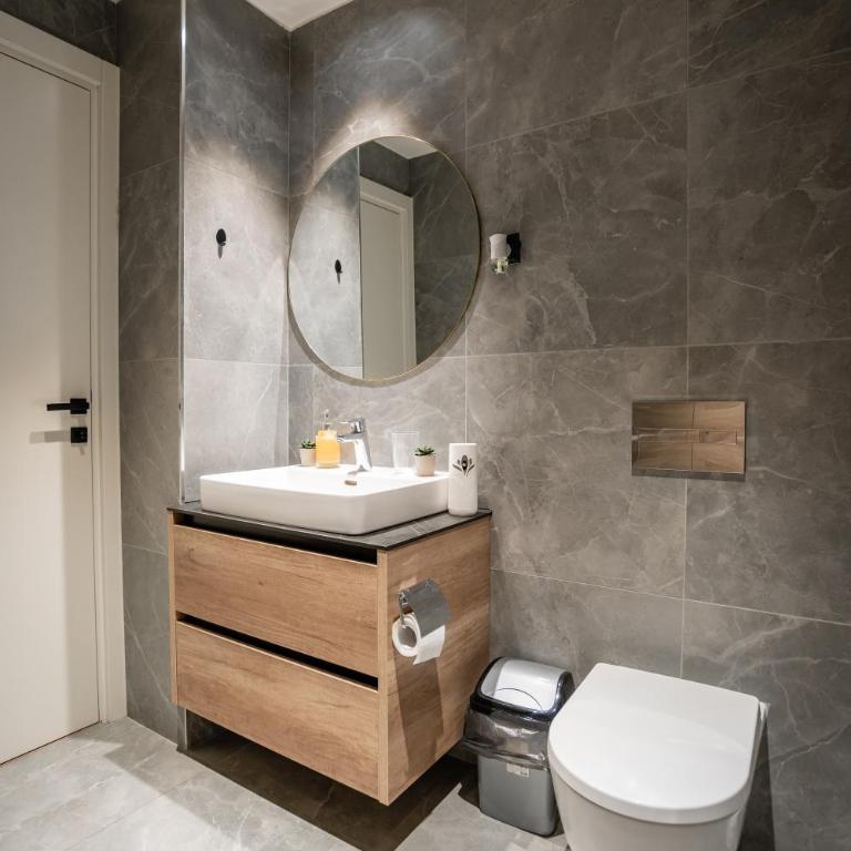 Casa Lux Apartment - One-Bedroom Apartment - 13