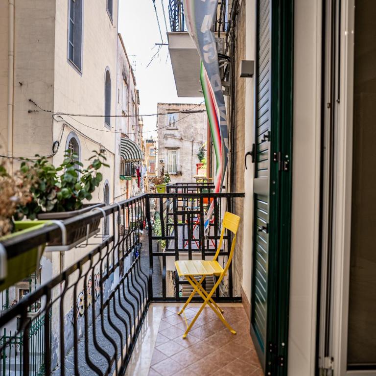 Experience Napoli Center - Camera Matrimoniale con Balcone - 13