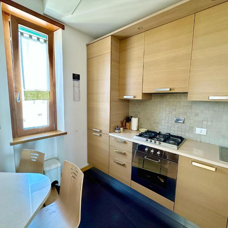 Terrazza da Sogno con Vista su Castello e Lago - Appartamento con 2 Camere da Letto - 18