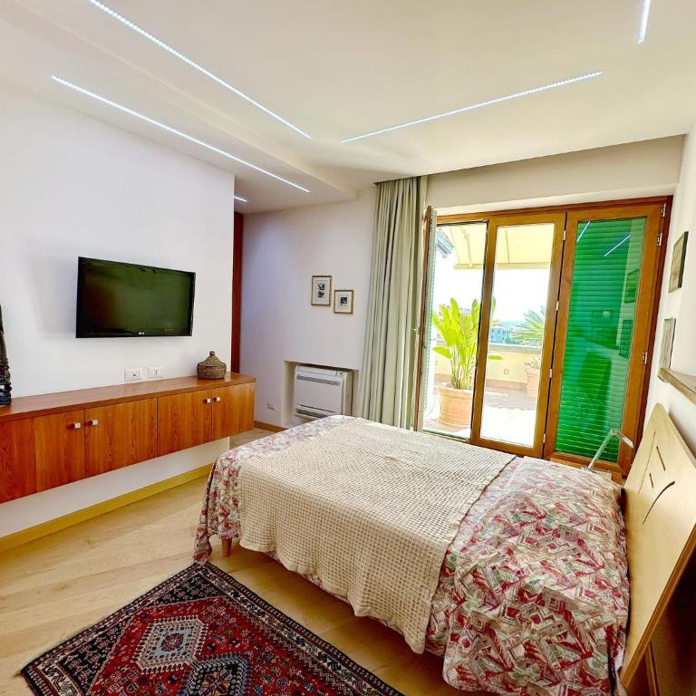 Terrazza da Sogno con Vista su Castello e Lago - Appartamento con 2 Camere da Letto - 26