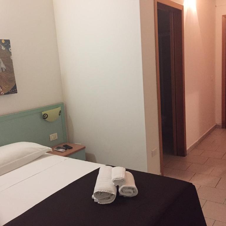 Hotel Universo - Camera Matrimoniale con Accesso Disabili - 3