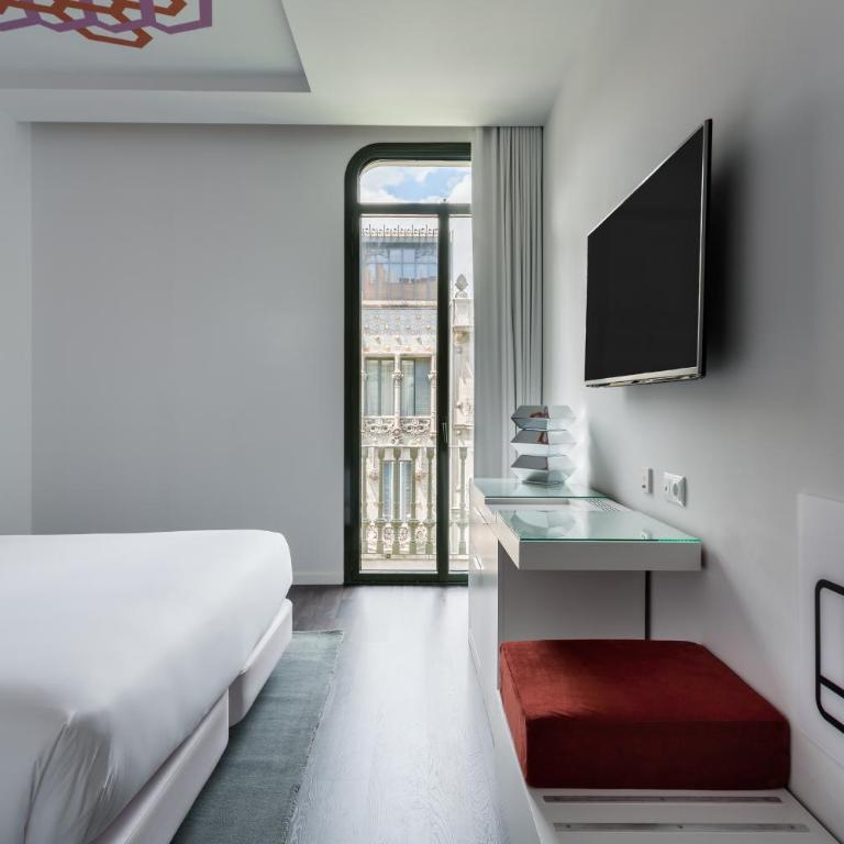 Room Mate Carla, Barcelona - Double or Twin Room with Balcony - 5