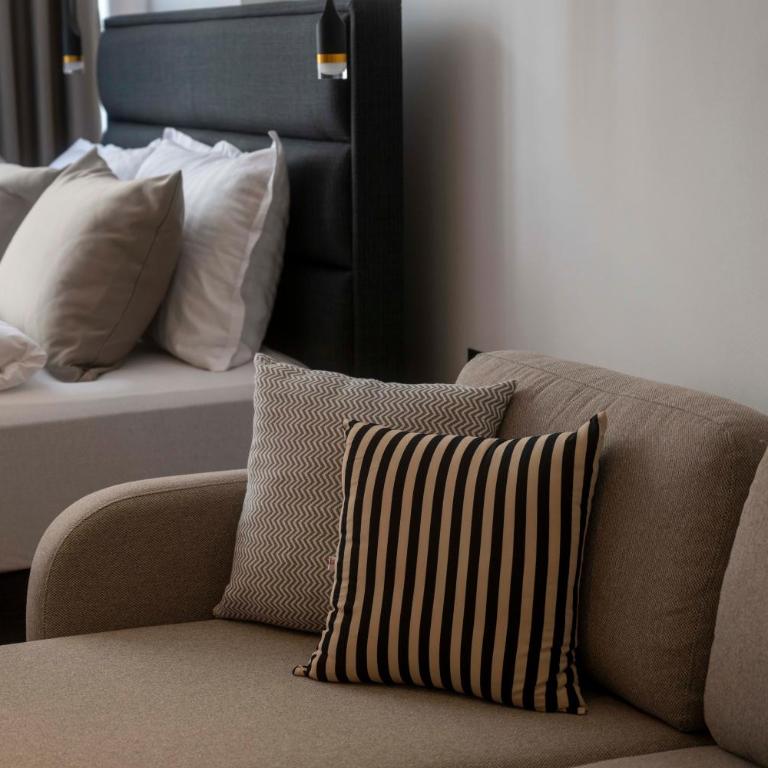 Four Elements Apartments - Deluxe Apartment - 11
