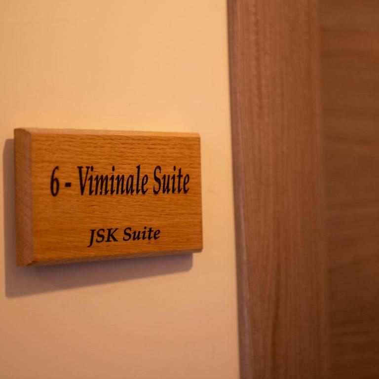 JSK Suite - Camera Quadrupla con Balcone - 13