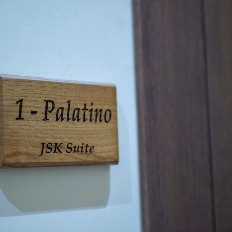 JSK Suite - Camera Singola con Balcone - 7