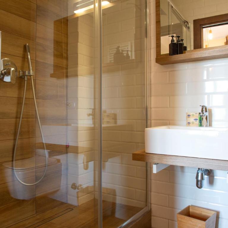 JSK Suite - Camera Singola con Balcone - 8