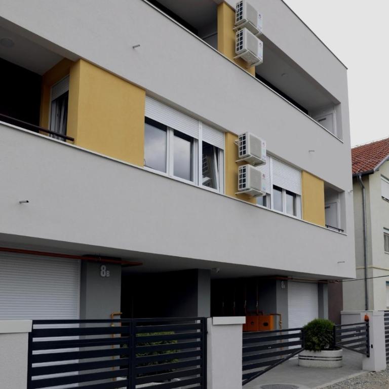 Apartman Una - Apartman s 1 Spavaćom Sobom i Balkonom - 13