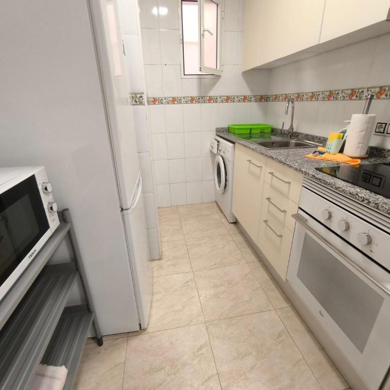 Central and Comfortable Apartment - Apartamento - 12