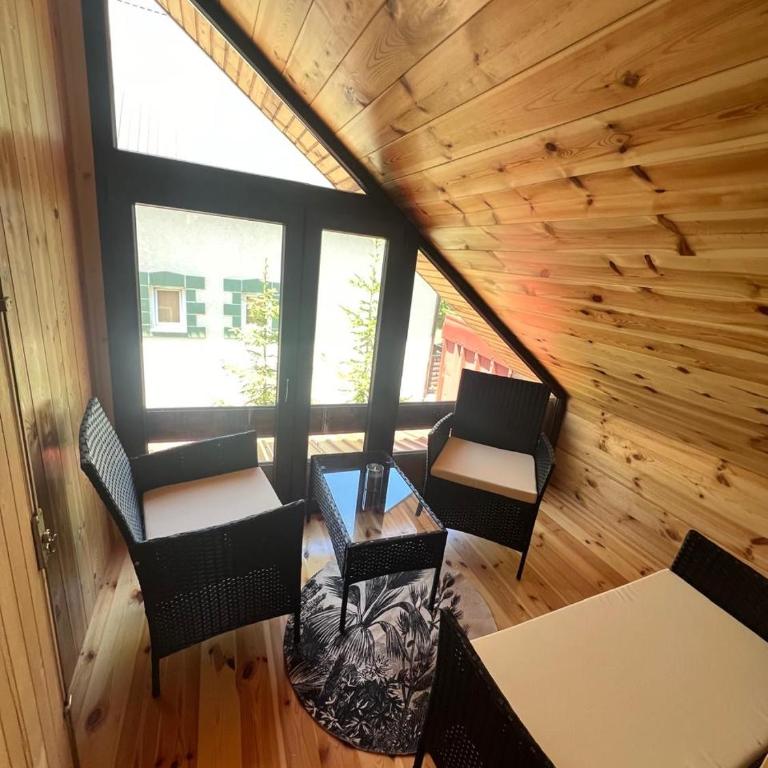 House Durmitor - Two-Bedroom House - 12