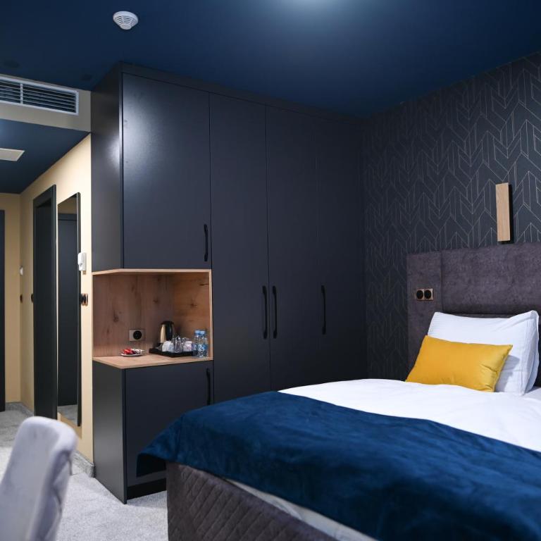Hotel LOBBY PLUS - Deluxe Double Room - 5
