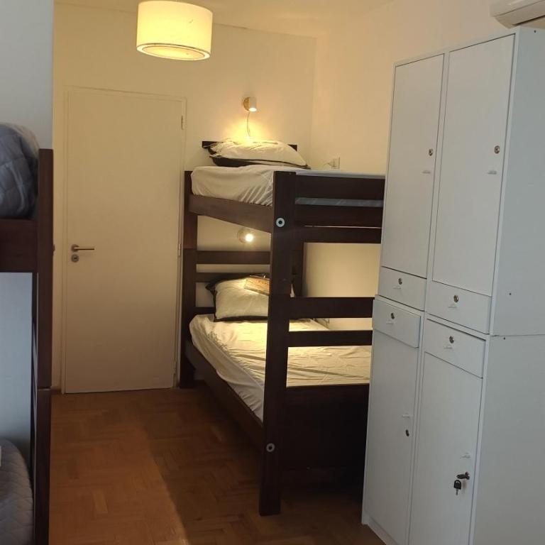 La Via Hostel - Family Room with Bathroom - 17