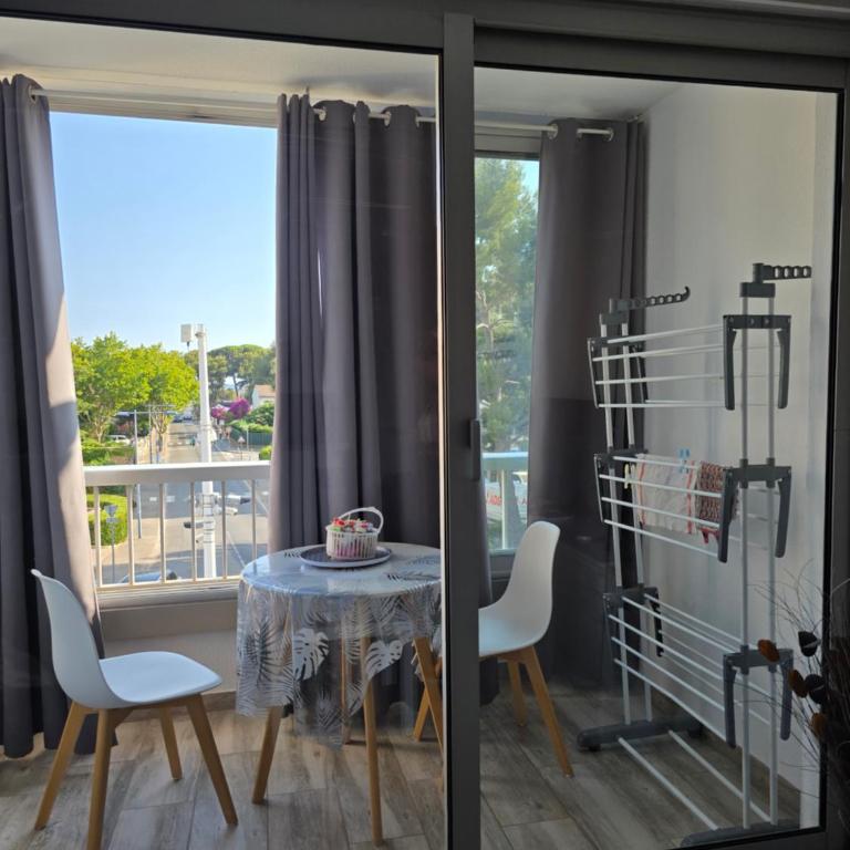 Studio Climatisé parking plage pinède, tout à pied - Apartment mit 1 Schlafzimmer - 6