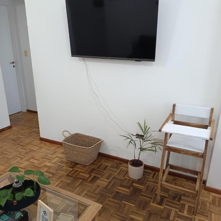Tu Hogar en Trelew II Céntrico y Hogareño - Two-Bedroom Apartment - 2
