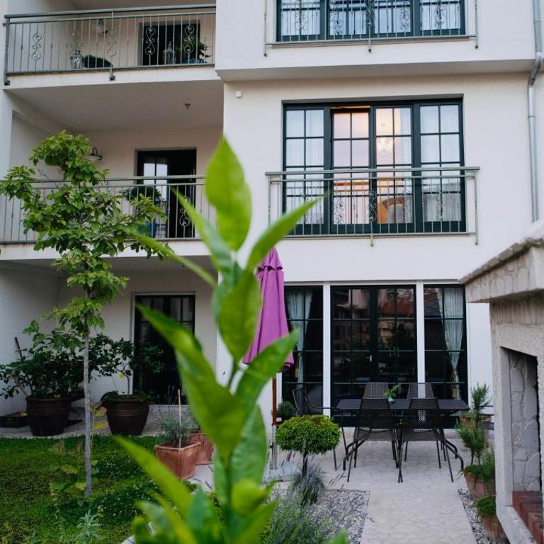 Nomad Rooms - Deluxe Double Room - 26