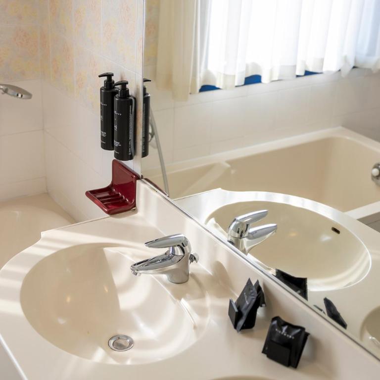 Hi Hotels Riva del Garda - Camera Familiare (2 Adulti + 2 Bambini) - 2