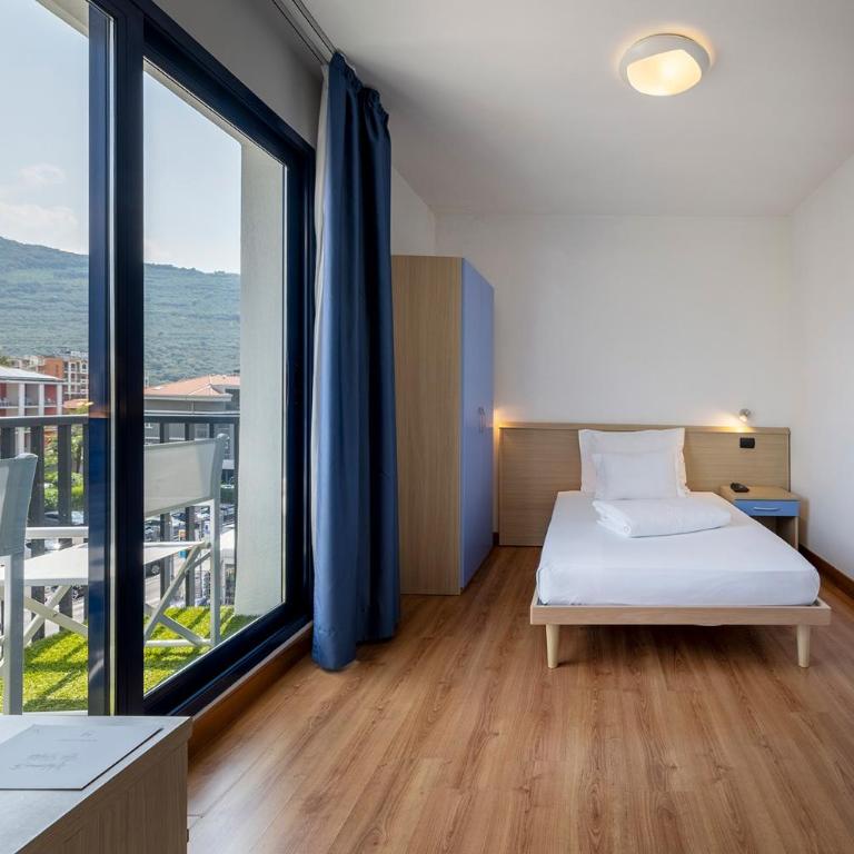 Hi Hotels Riva del Garda - Camera Singola Deluxe con Balcone - 1