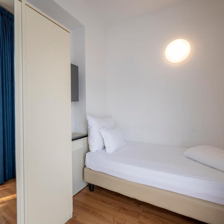 Hi Hotels Riva del Garda - Camera Singola con Balcone - 5