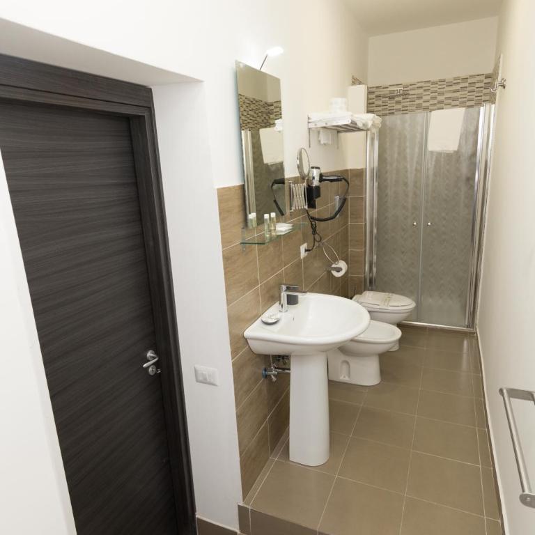 Etna Suite Group - Classic Triple Room - 1