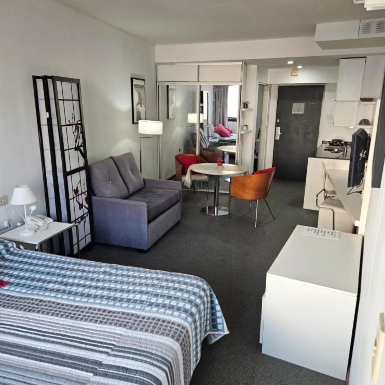 Práctico Monoambiente en Zona Centro - Apartamento de 1 dormitorio - 1