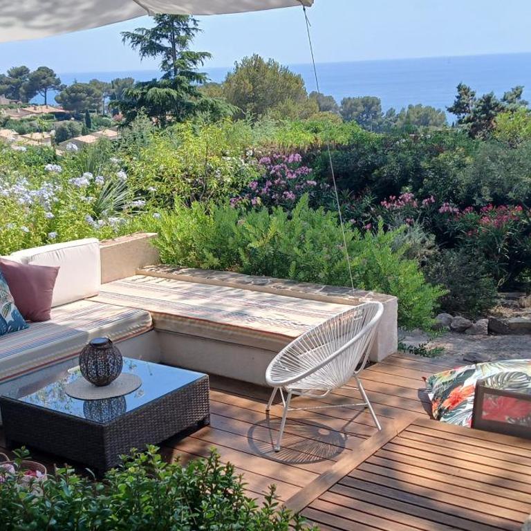 VILLA ANADINE - Aiguebonne BOULOURIS - PLEINE VUE MER - À 5 minutes à pied de la plage - Climatisée - Villa 3 Chambres - 2