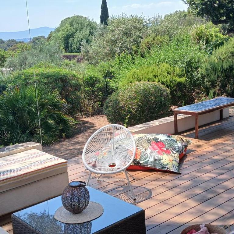 VILLA ANADINE - Aiguebonne BOULOURIS - PLEINE VUE MER - À 5 minutes à pied de la plage - Climatisée - Villa 3 Chambres - 7
