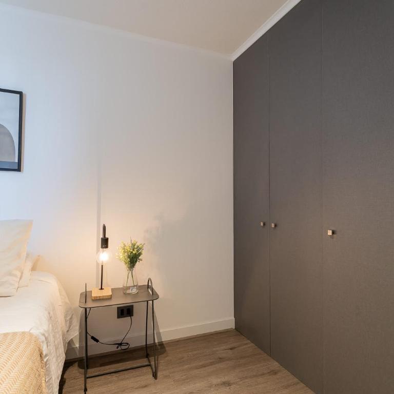 Modern 3BR Apartment in Providencian - Sleeps 6 - Apartment - 23