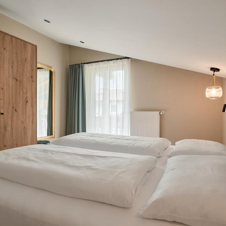Art Residence Josefshof - Apartment mit 1 Schlafzimmer, Balkon und Bergblick - 9