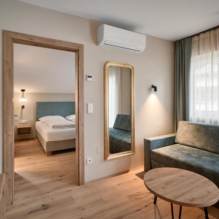 Art Residence Josefshof - Apartment mit 1 Schlafzimmer, Balkon und Bergblick - 2